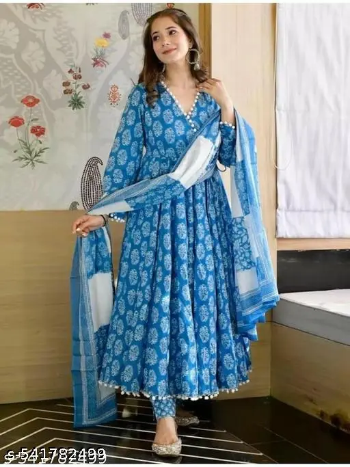 T POMPOM BLUE_ ^