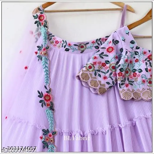 WOMEN FENCY LEHNGA CHOLI