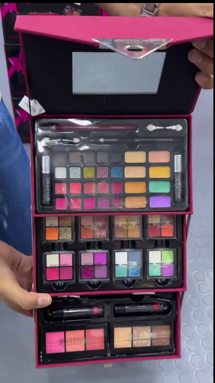 ETA Ultimate Combination Mineral Makeup Set 71 Colors 23.2 Oz